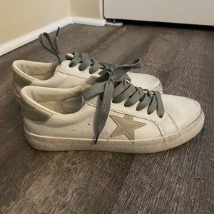 GOLDEN GOOSE inspired sneaker size 40
